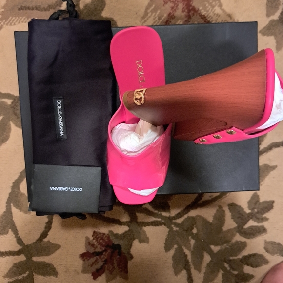 Shoes - Picture 12 of 14